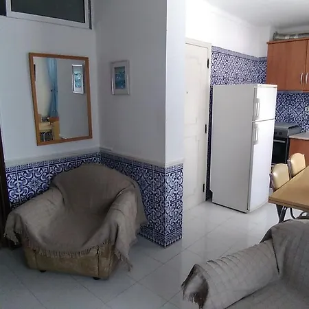 Cousy House - 275 Mt From Beach Monte Gordo